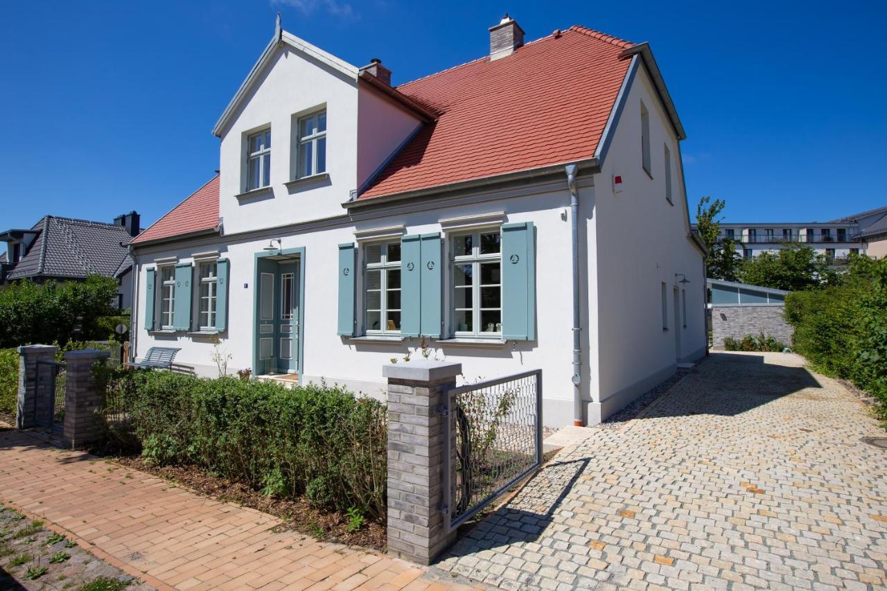 Вилла Kapitaenshaus Luv & Lee Вустров Экстерьер фото